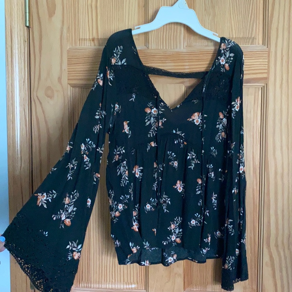Green floral flowy shirt